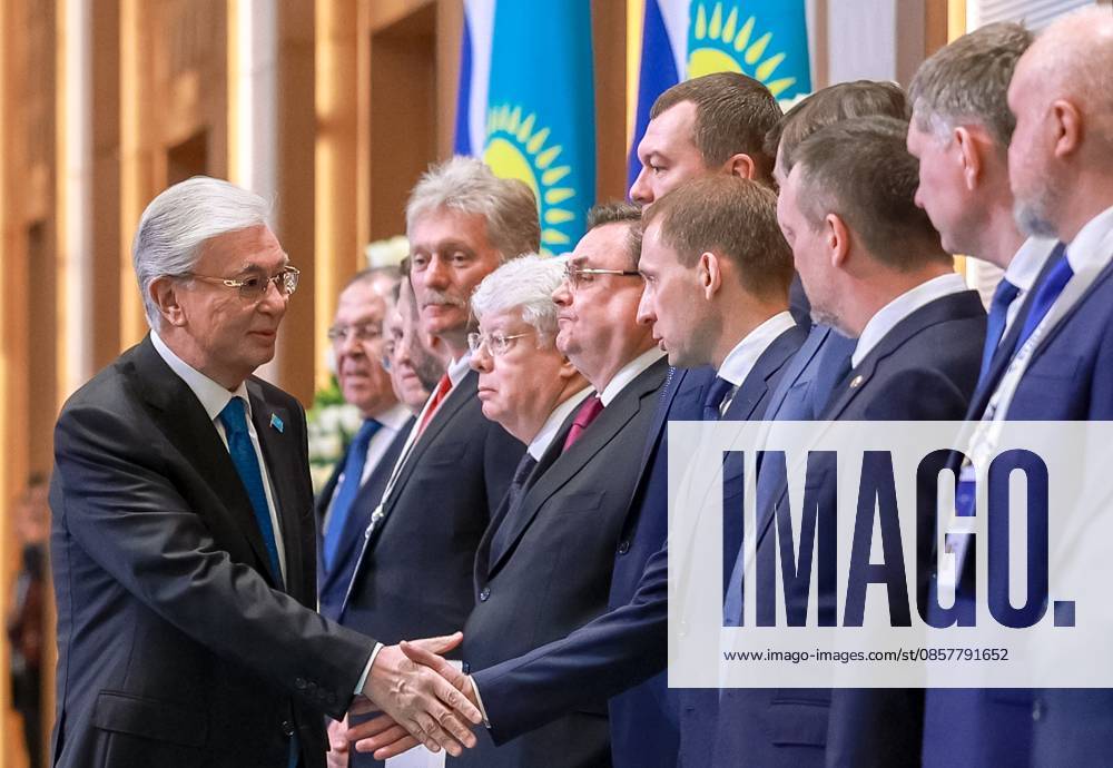 Kazakhstan Russia 9175360 28.05.2026 Kazakh President Kassym-Jomart Tokayev greets members of Russian delegation during an official welcoming ceremony for Russian President Vladimir Putin outside the Palace of Independence in Astana, Kazakhstan. Alexander Shcherbak Sputnik Astana Kazakhstan