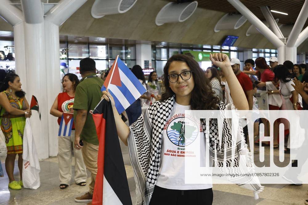 Activist from Para returns to Belem after participating in humanitarian flotilla intercepted by Israel. Belem (PA), 05 28 2026 - Conflict War Gaza Para - The activist from Para, Beatriz Moreira de Oliveira, a member of the Movement of People Affected by Dams (MAB) and the Movement of People Affected by Dams (MAR), arrived in Belem this Thursday (28), after participating in the humanitarian flotilla intercepted by Israel while heading towards the Gaza Strip. The activist was received by supporters and social movements in the capital of Para after returning from the international humanitarian aid mission. Wednesday, May 28, 2026.(Foto: Igor Mota Thenews2 imago images) Activist from Para returns to Belem after participating in humanitarian flo