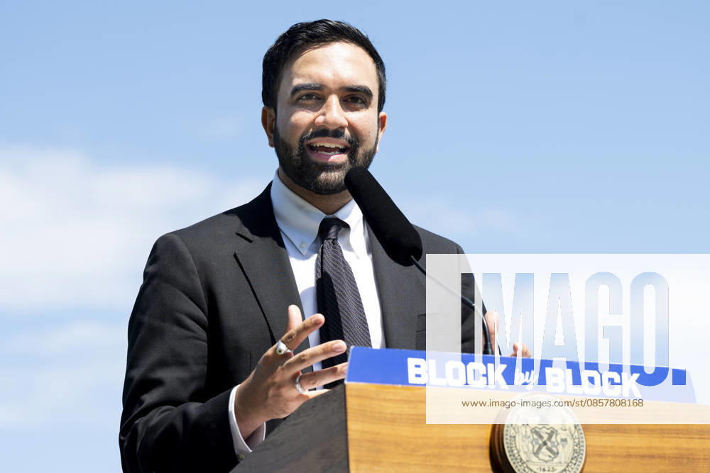 New York City Mayor ZOHRAN MAMDANI (D) speaking at a press conference about housing in Whitey Ford Field in Queens, New York. Queens United States - ZUMAb161 20260528_aap_b161_012
