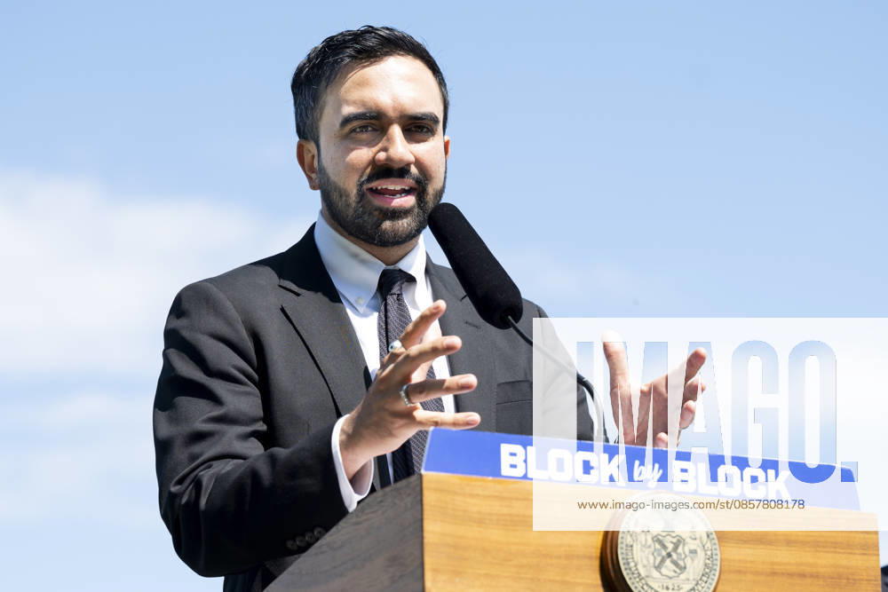 New York City Mayor ZOHRAN MAMDANI (D) speaking at a press conference about housing in Whitey Ford Field in Queens, New York. Queens United States - ZUMAb161 20260528_aap_b161_008