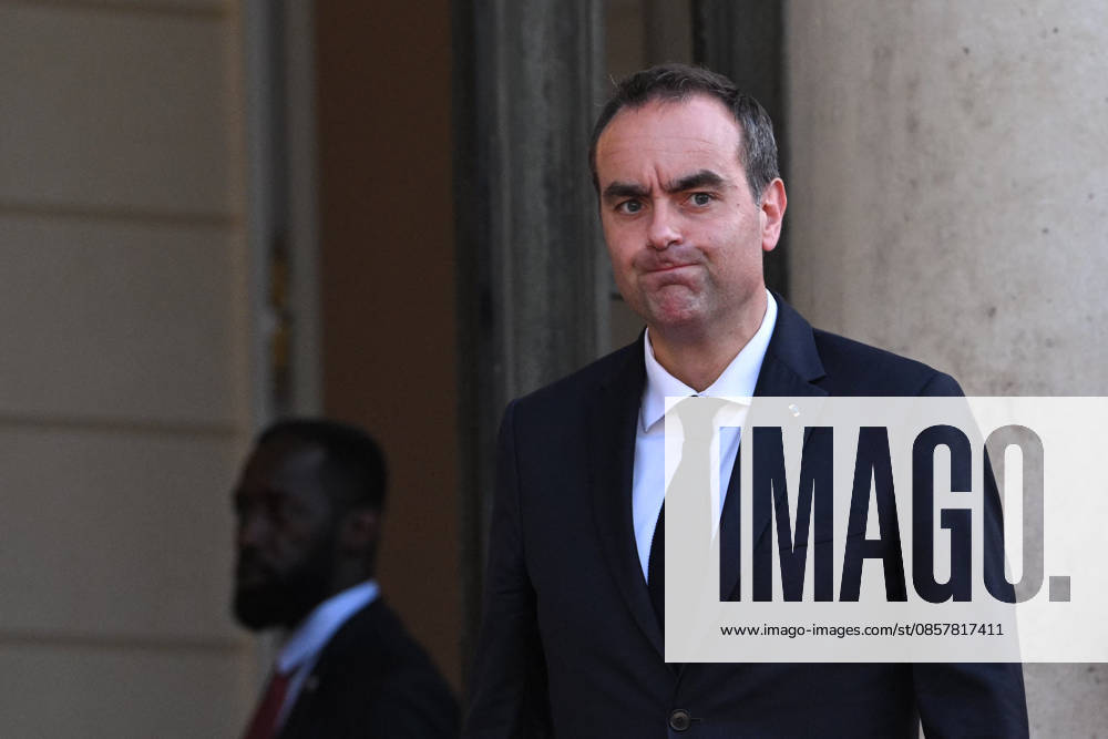 Invited guests arrive for a state dinner at the Elysee FA French Prime Minister Sebastien Lecornu arrives for a state dinner as part of Indonesia s President s visit at The Elysee Presidential Palace in Paris on May 28, 2026. Photo by Firas Abdullah ABACAPRESS.COM Paris Ile-de-France France