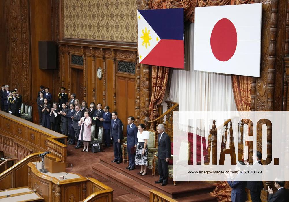 Philippine president in Japan s parliament Philippine President Ferdinand Marcos Jr. (C, L) and his wife Louise Araneta-Marcos (C, R) are greeted with applause by Japanese lawmakers in the House of Councillors in Tokyo prior to his speech on May 28, 2026. A14AA0005617086P