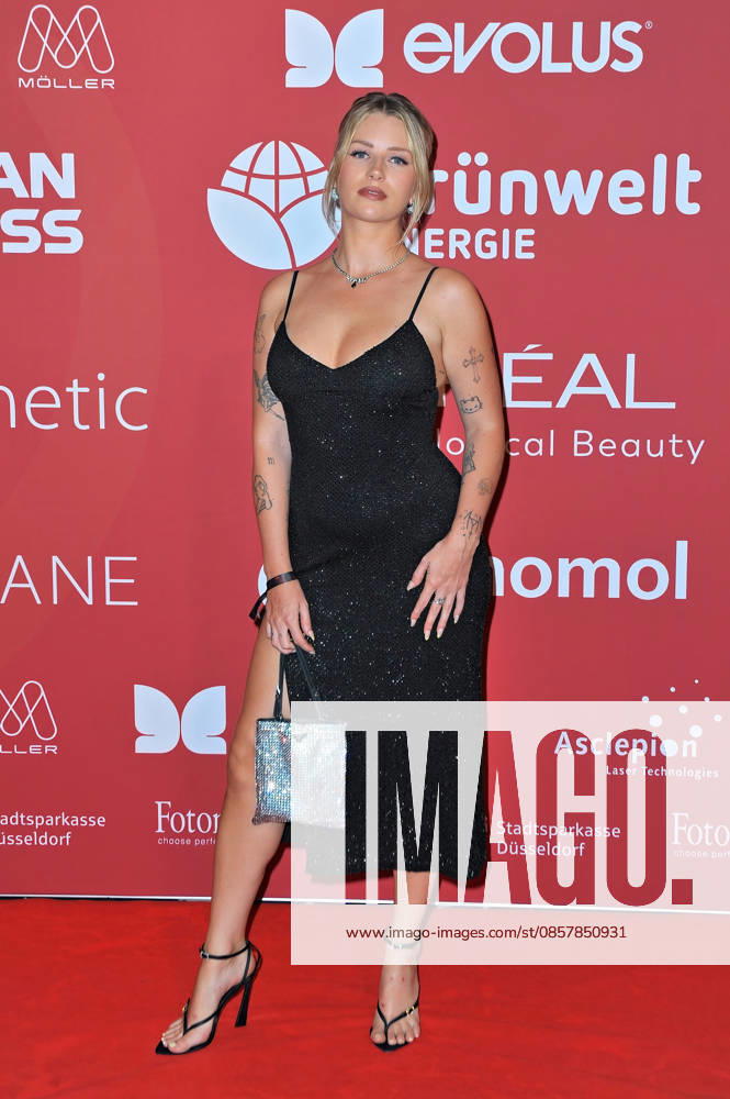 Charity Night of the Umbrella Foundation Lottie Moss on the occasion of the Charity Night of the Umbrella Foundation on 28 05 2026 at the Hyatt Regency Düsseldorf 20260528MWI125879