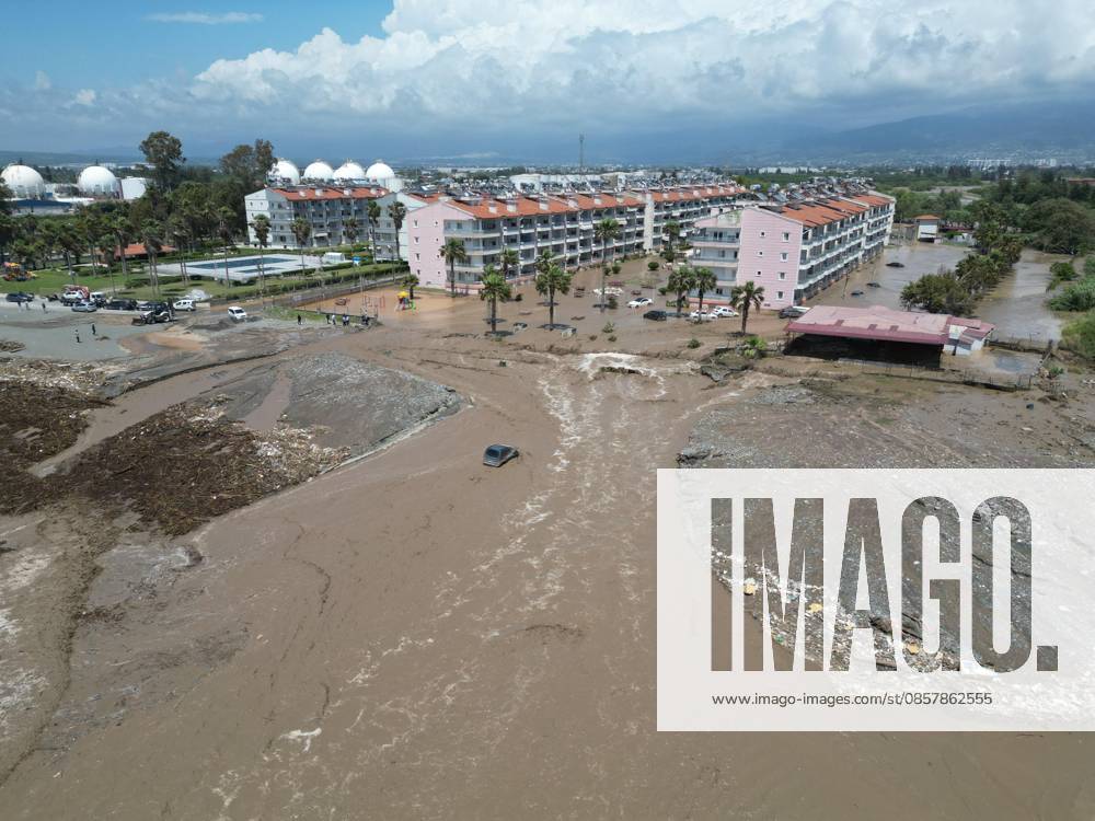 Heavy rain disrupt daily life in Turkiye s Hatay HATAY, TURKIYE - MAY 29: An aerial view of floodwaters after heavy rainfall caused streams and creeks to overflow at the Dortyol and Hassa districts of Hatay, Turkiye, on May 29, 2026. Several vehicles were swept away, while houses, barns and agricultural areas were damaged due to the flooding. Halis Kalkan Anadolu Hatay Turkey. Editorial use only. Please get in touch for any other usage.
