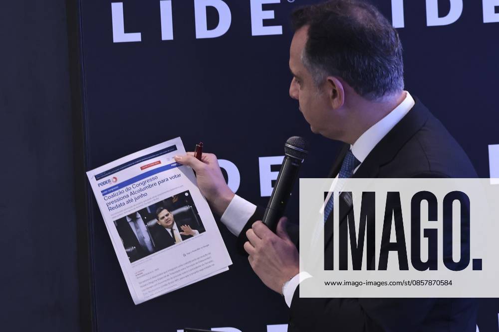 Seminar discusses innovation, technology and artificial intelligence in Sao Paulo. Sao Paulo (SP), 05 29 2026 - Events Technology Innovation SP - Rodrigo Pacheco, Senator of the Republic (PSD-MG), shows material about the draft bill that is stalled for voting. He participates in Panel 1 Data Centers and Economic Digitization during the LIDE - Innovation and Technology seminar held this Friday at Casa LIDE, in Sao Paulo, this Friday, May 29, 2026.(Foto: Leco Viana Thenews2 imago images) seminar discusses innovation, technology and artificial intelligence in Sao Paulo.