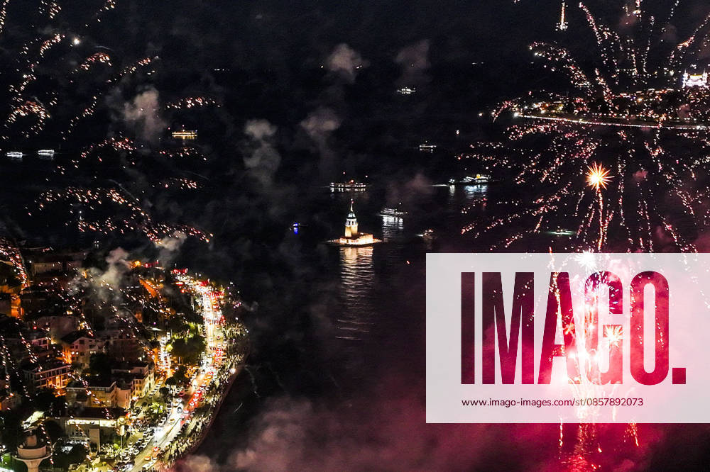 573rd anniversary of the conquest of Istanbul ISTANBUL, TURKIYE - MAY 29: Maiden s Tower is seen as fireworks show illuminates the sky over the Bosphorus as part of the events celebrating the 573rd anniversary of the conquest of Istanbul, Turkiye, on May 29, 2026, Muhammed Enes Yildirim Anadolu Istanbul Turkey. Editorial use only. Please get in touch for any other usage.