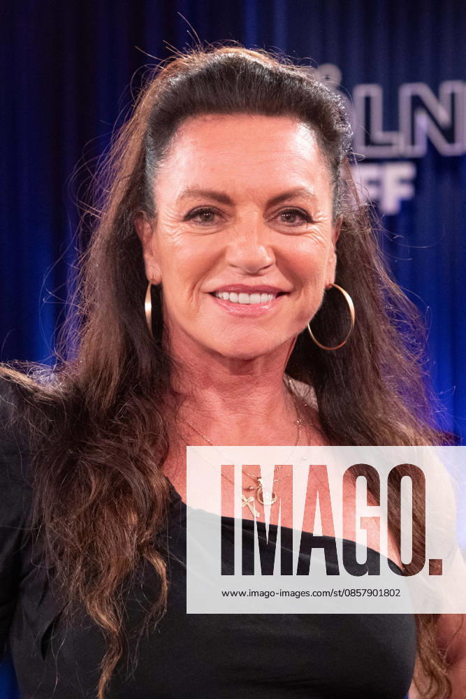 Christine NEUBAUER, actress, portrait, portrait, single picture, cropped single motif, guest in the program ,,Koelner Treff,, on WDR television