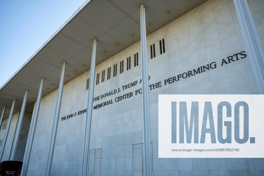 Exterior view of the John F. Kennedy Center for the Performing Arts in Washington, D.C. A federal judge ordered President DONALD TRUMP s name be removed from the building, ruling that only Congress has the authority to rename the institution. Washington United States - ZUMAk206 20260529_znp_k206_033