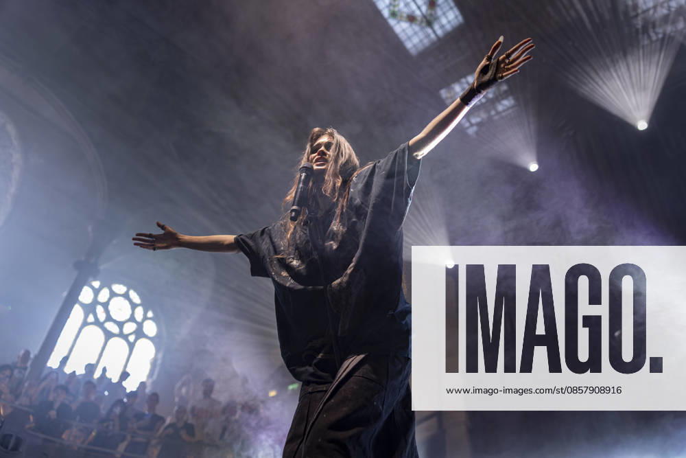 Sofia Isella performs at Manchester Albert Hall Sofia Isella performs at Albert Hall, Manchester, England, 29th May 2026, Credit:Mike Gray MIKE GRAY - B4227 Avalon