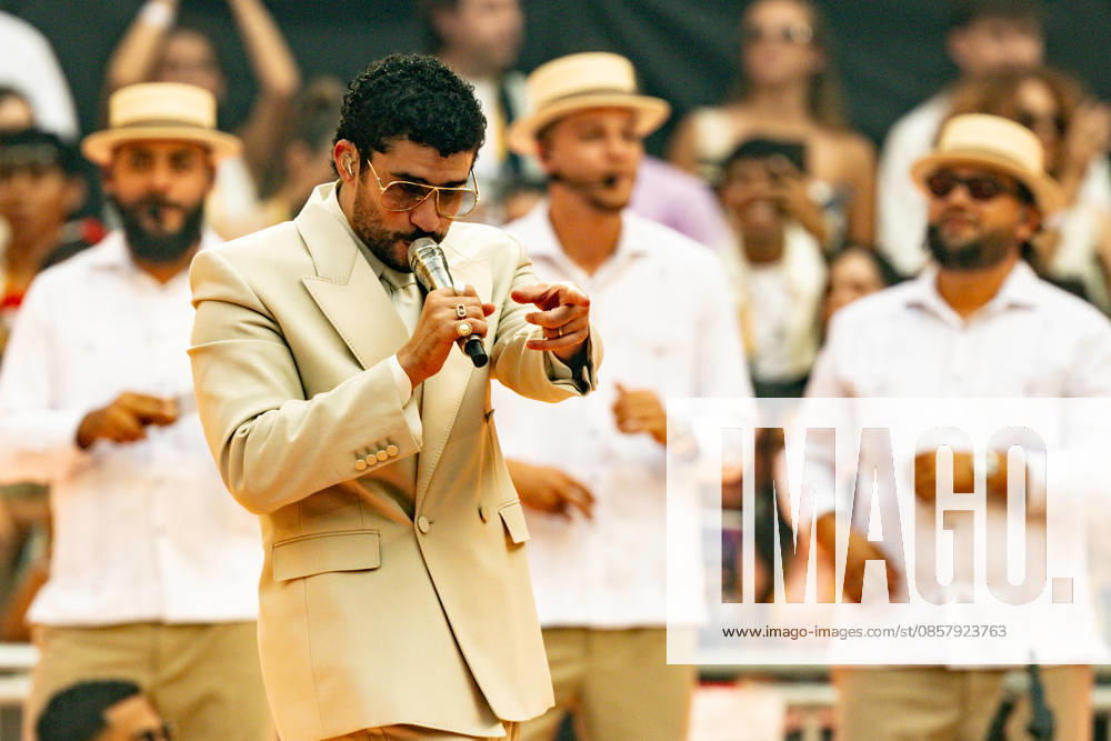 Bad Bunny performs at the Metropolitano Madrid Singer Bad Bunny performs during a concert at the Riyadh Air Metropolitano on May 30, 2026, in Madrid Spain The Puerto Rican artist will perform ten concerts in the capital between May 30 and June 15 as part of his DeBÍ TiRAR MáS FOToS World Tour 30 MAY 2026 CONCERT MUSIC PUERTO RICO PUERTORRICAN SINGER DTMF TOUR WORLD TOUR Madrid Madrid Spain