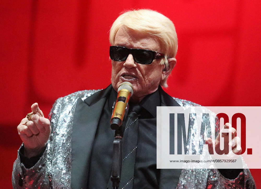 Heino at SchlagerOlymp 2026 Performance at the Schlager Festival on 30 05 2026 at the Central Festival Square in Berlin