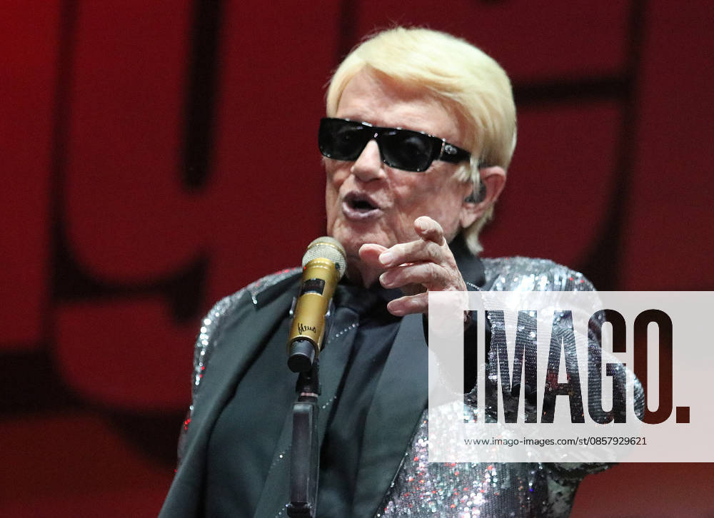 Heino at SchlagerOlymp 2026 Performance at the Schlager Festival on 30 05 2026 at the Central Festival Square in Berlin