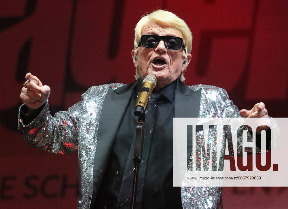 Heino at SchlagerOlymp 2026 Performance at the Schlager Festival on 30 05 2026 at the Central Festival Square in Berlin