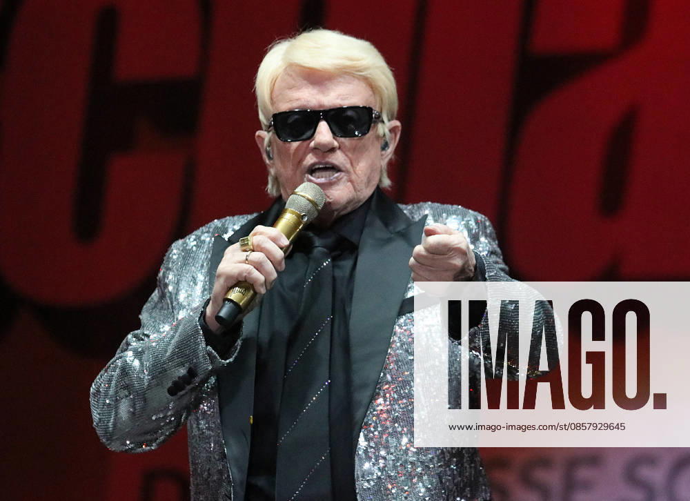 Heino at SchlagerOlymp 2026 Performance at the Schlager Festival on 30 05 2026 at the Central Festival Square in Berlin