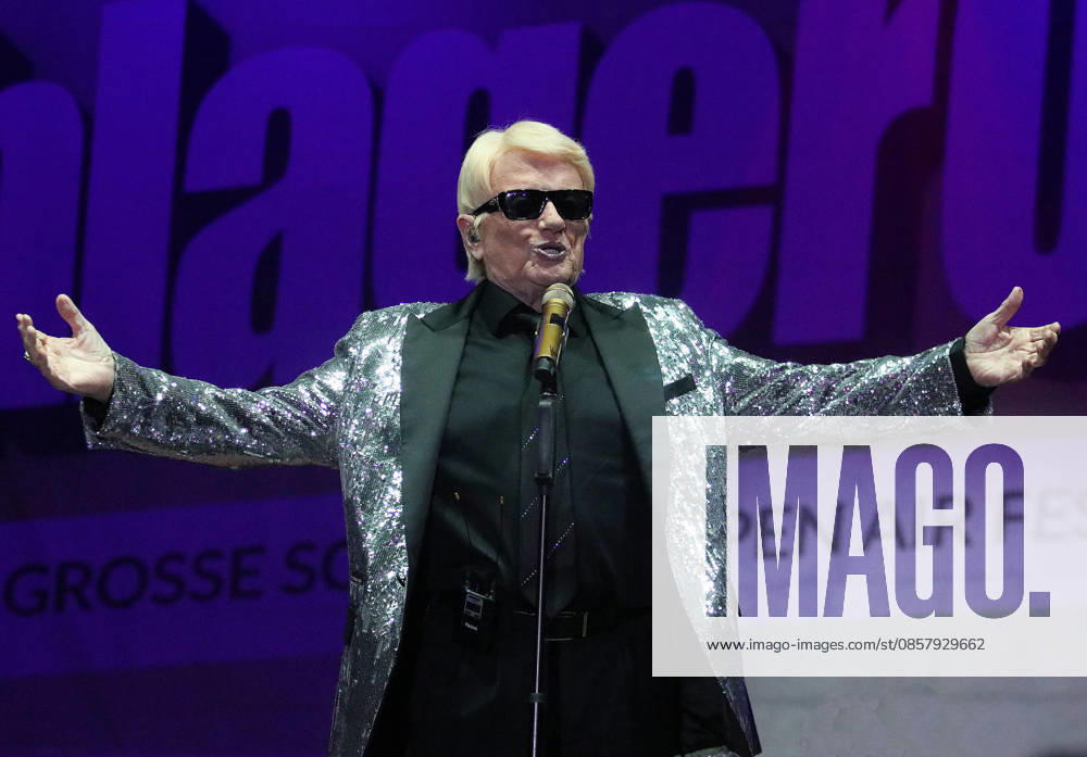 Heino at SchlagerOlymp 2026 Performance at the Schlager Festival on 30 05 2026 at the Central Festival Square in Berlin