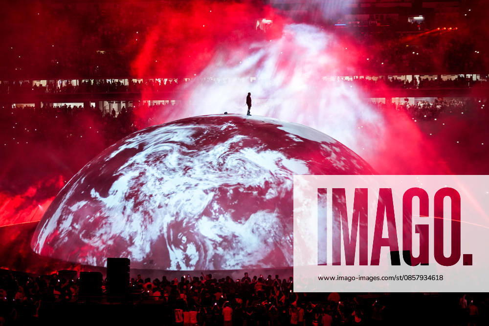 World-famous rap icon Kanye West performs in Istanbul for the first time ISTANBUL, TURKIYE - MAY 30: World-famous rap artist Kanye West performs live on stage for the first time in Istanbul, Turkiye, on May 30, 2026. Considered one of the biggest music events of the year, the mega concert was held at the Ataturk Olympic Stadium in cooperation with NTRteam. Muhammed Ali Yigit Anadolu Istanbul Turkey. Editorial use only. Please get in touch for any other usage.