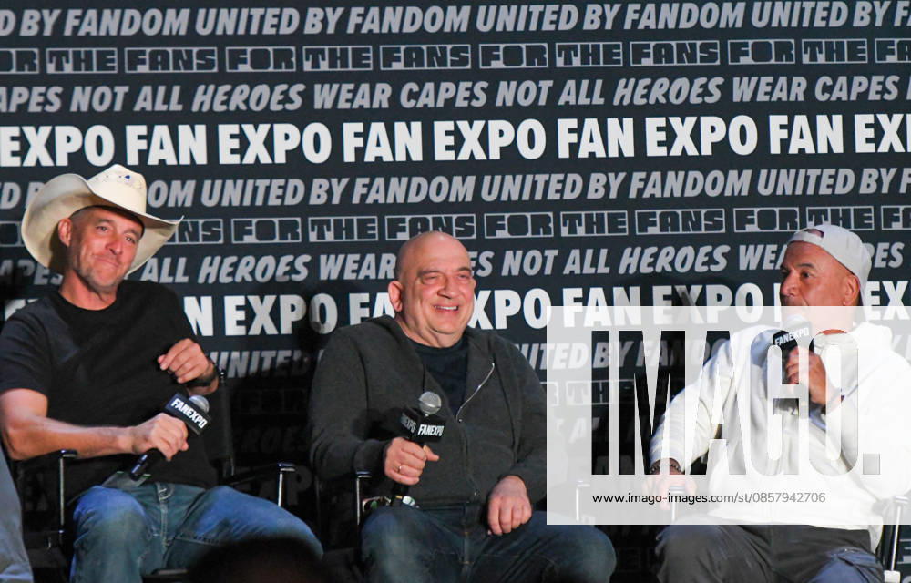 Actors BRENDAN WAYNE, JONNY COYNE, and TEMUERA MORRISON, participate in a fan Q&A the Philadelphia FanExpo held at the Philadelphia Convention Center in downtown Philadelphia PA Philadelphia United States - ZUMArf1_ 20260530_zaf_rf1_091