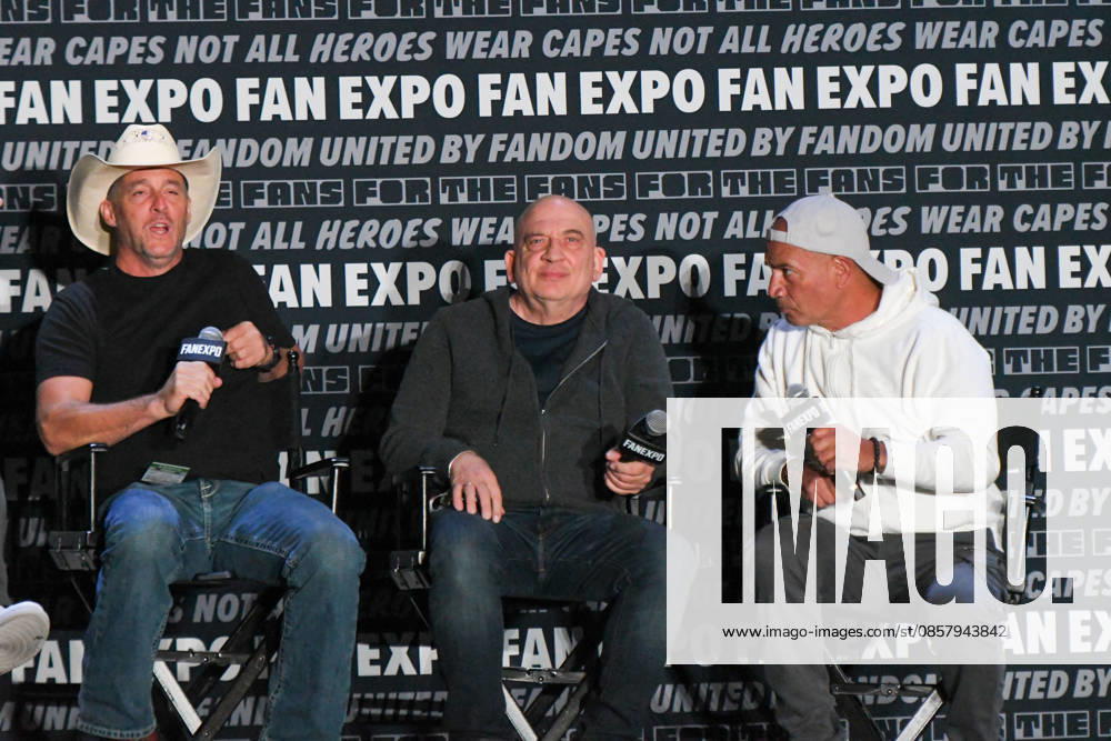 Actors BRENDAN WAYNE, JONNY COYNE, and TEMUERA MORRISON, participate in a fan Q&A the Philadelphia FanExpo held at the Philadelphia Convention Center in downtown Philadelphia PA Philadelphia United States - ZUMArf1_ 20260530_zaf_rf1_089