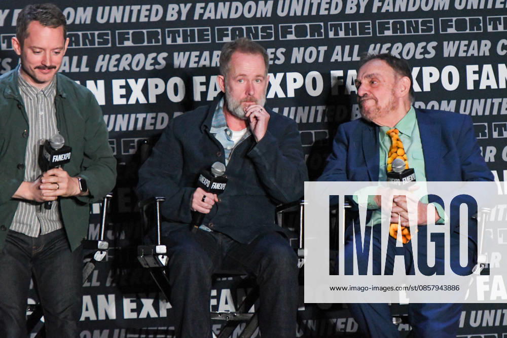 Actors ELIJAH WOOD, BILLY BOYD and JOHN RHYS-DAVIES, participate in a fan Q&A the Philadelphia FanExpo held at the Philadelphia Convention Center in downtown Philadelphia PA Philadelphia United States - ZUMArf1_ 20260530_zaf_rf1_084