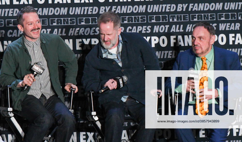 Actors ELIJAH WOOD, BILLY BOYD and JOHN RHYS-DAVIES, participate in a fan Q&A the Philadelphia FanExpo held at the Philadelphia Convention Center in downtown Philadelphia PA Philadelphia United States - ZUMArf1_ 20260530_zaf_rf1_085