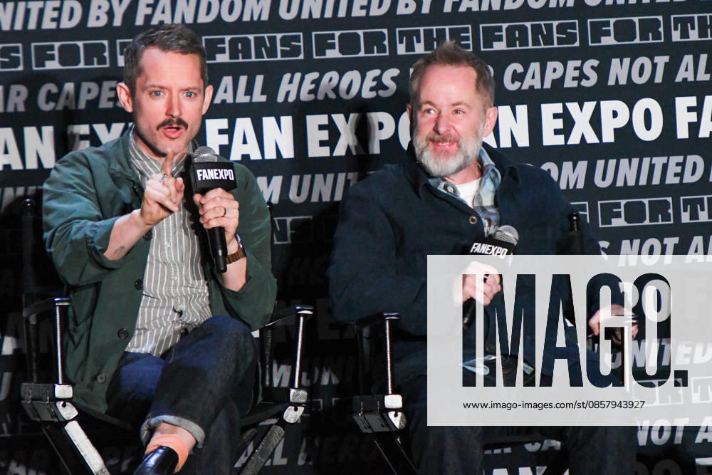 Actors ELIJAH WOOD and BILLY BOYD participate in a fan Q&A the Philadelphia FanExpo held at the Philadelphia Convention Center in downtown Philadelphia PA Philadelphia United States - ZUMArf1_ 20260530_zaf_rf1_078