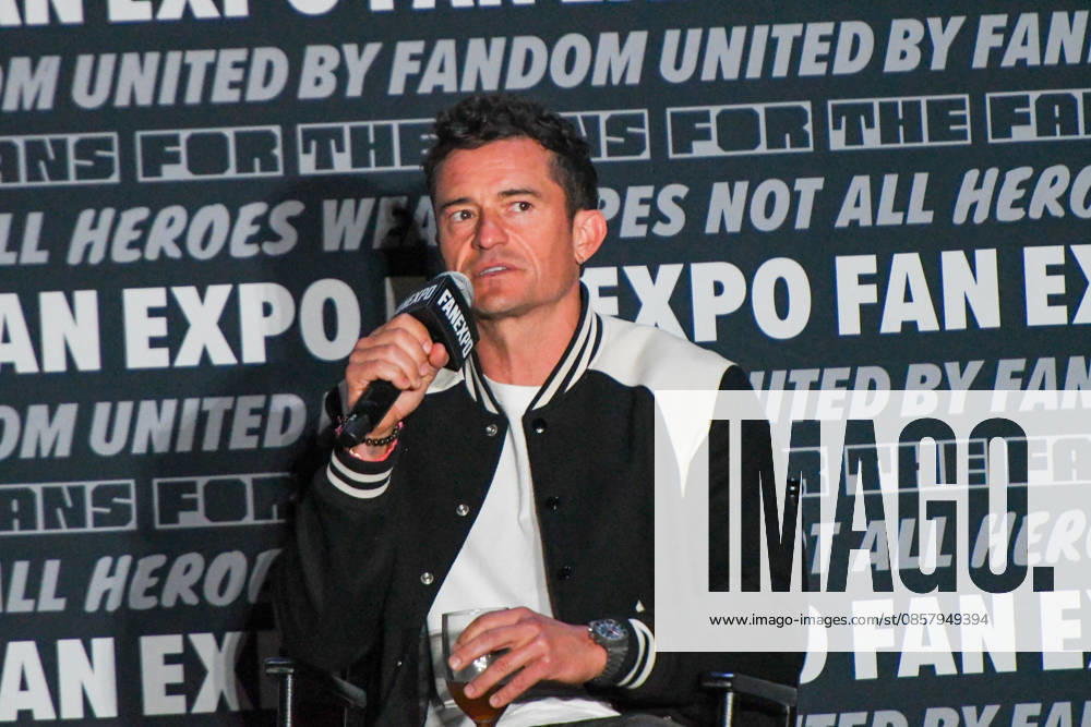 Actor ORLANDO BLOOM, participates in a fan Q&A the Philadelphia FanExpo held at the Philadelphia Convention Center in downtown Philadelphia PA Philadelphia United States - ZUMArf1_ 20260530_zaf_rf1_052