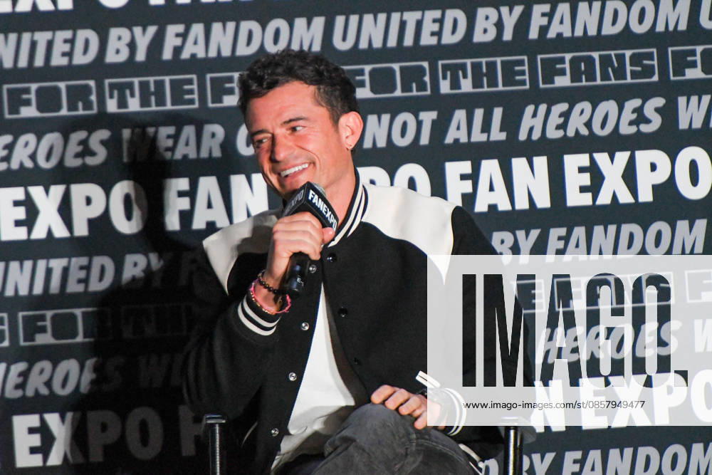Actor ORLANDO BLOOM, participates in a fan Q&A the Philadelphia FanExpo held at the Philadelphia Convention Center in downtown Philadelphia PA Philadelphia United States - ZUMArf1_ 20260530_zaf_rf1_062
