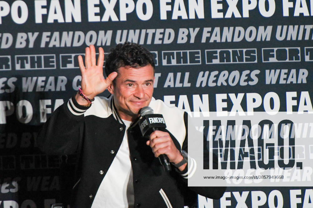 Actor ORLANDO BLOOM, participates in a fan Q&A the Philadelphia FanExpo held at the Philadelphia Convention Center in downtown Philadelphia PA Philadelphia United States - ZUMArf1_ 20260530_zaf_rf1_063