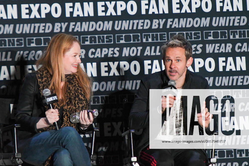 Actors MIRANDA OTTO and DOMINIC MONAGHAN, participate in a fan Q&A the Philadelphia FanExpo held at the Philadelphia Convention Center in downtown Philadelphia PA Philadelphia United States - ZUMArf1_ 20260530_zaf_rf1_065