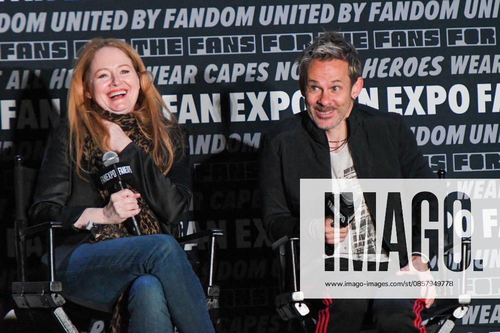 Actors MIRANDA OTTO and DOMINIC MONAGHAN, participate in a fan Q&A the Philadelphia FanExpo held at the Philadelphia Convention Center in downtown Philadelphia PA Philadelphia United States - ZUMArf1_ 20260530_zaf_rf1_068