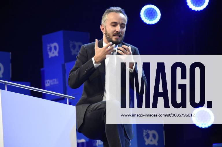 Jan Böhmermann at the 6-bit Pretzels Founders Festival 2018 at the ICM Munich 30 09 2018 Foto:xP.xSchönbergerx xFuturexImage