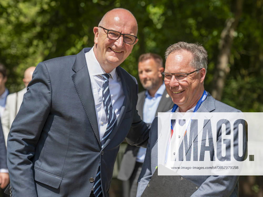 Dietmar Woidke Holger Lösch OWF26 EUR, Germany, Berlin, 31 05 2026 Dietmar Woidke SPD , Minister President of the State of Brandenburg is welcomed by Holger Lösch Managing Director Land of Idea Conference of the East German Economic