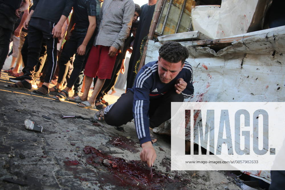 Palestinians inspect site of Israeli strike at Gaza seaport Palestinians inspect the site of an Israeli strike that targeted a gathering of people at Gaza seaport, west of Gaza City, on May 31, 2026. According to local sources, the strike killed one Palestinian and wounded several others, including children. Photo by Bilal Osama apaimages Gaza city Gaza Strip Palestinian Territory 310526_Gaza_BO_00(7)