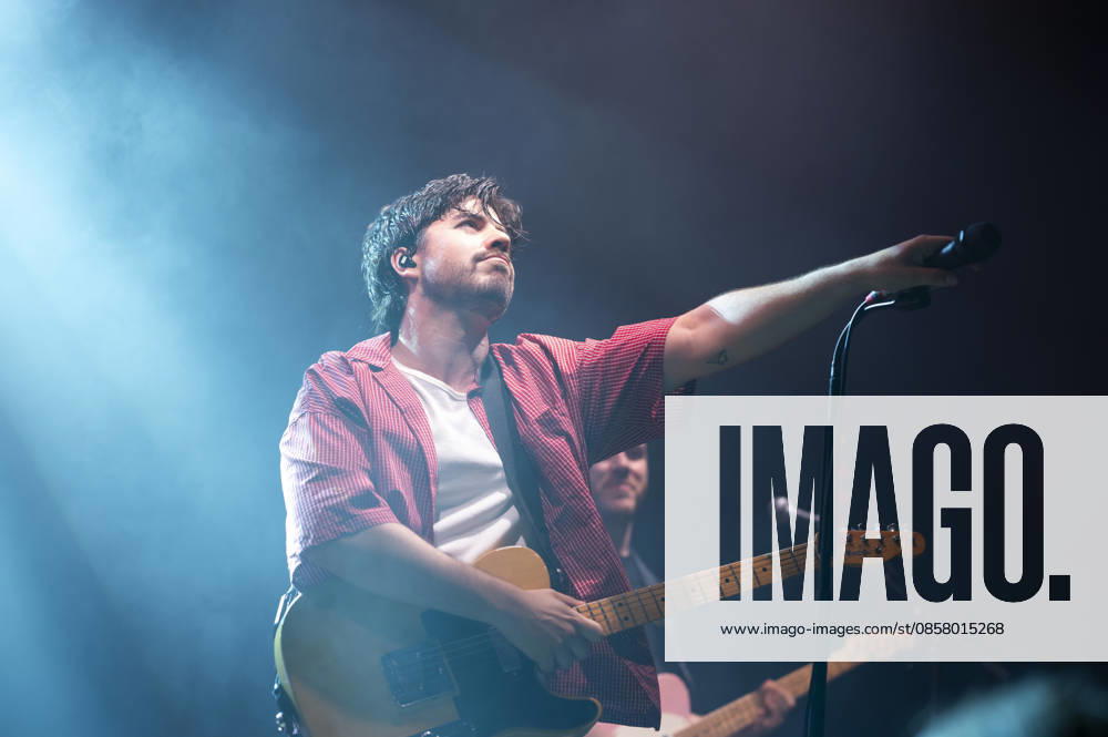 Roi Mendez Performs in Madrid, Spain - 31 May 2026 Roi Mendez performs at Sala Villanos in Madrid. Madrid Spain