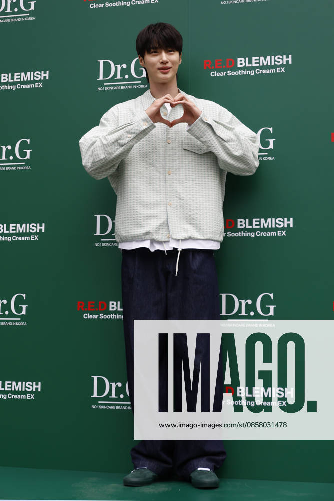 Byeon Woo-seok attends Dr.G pop-up store event in South Korea South Korean actor Byeon Woo-seok poses for photographers during a pop-up store event celebrating the product renewal of Korean dermocosmetic brand Dr.G in Seoul, South Korea, on June 01, 2026. Seoul South Korea