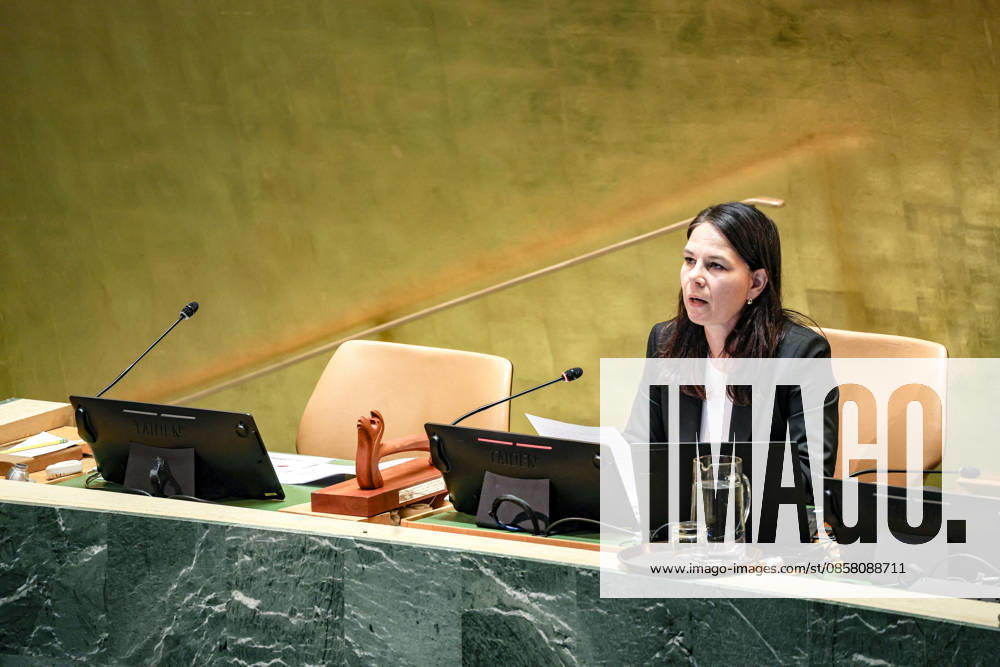 President of the General Assembly ANNALENA BAERBOCK hits ThorÃ¢â‚¬â ¢s gavel during the UN General Assembly Plenary Debate on mediation, conflict prevention and peaceful dispute resolution at UNHQ in New York. New York USA - ZUMAo116 20260601_znp_o116_032