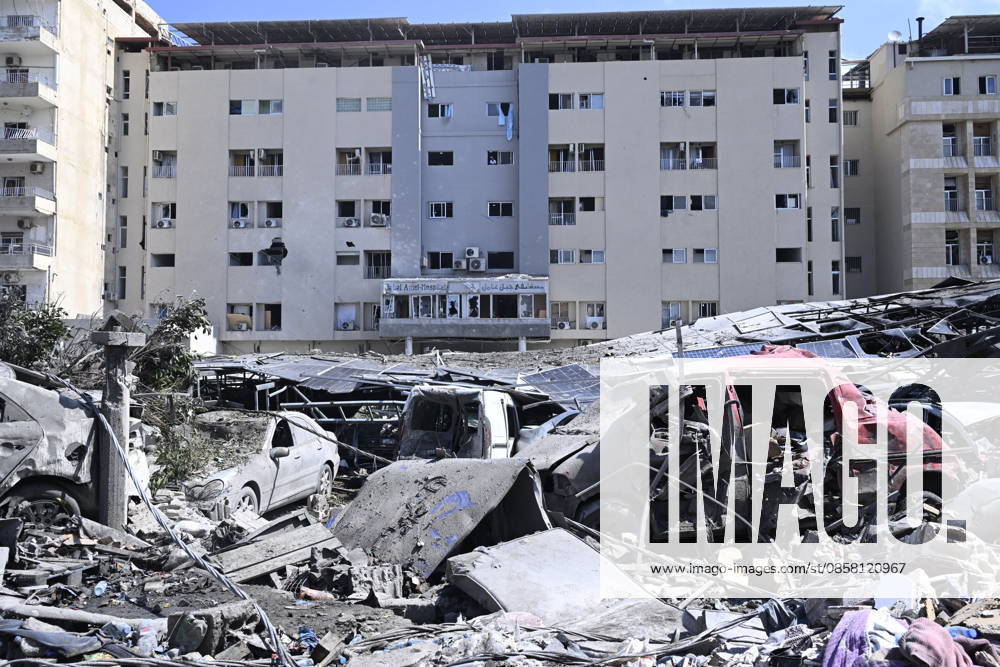 Damage reported near hospital following strike in southern Lebanon TYRE, LEBANON - JUNE 02: Buildings and a parking area opposite Jabal Amel Hospital, the largest hospital in the city of Tyre, sustain heavy damage following a strike in the Maarakah area of southern Lebanon, on June 02, 2026. The hospital building, nearby structures, and vehicles are also damaged. Houssam Shbaro Anadolu Tyre Lebanon. Editorial use only. Please get in touch for any other usage.