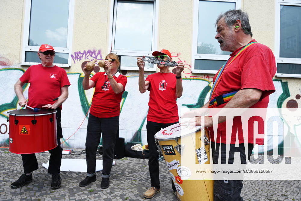 Protest rally by employees of IAV in Berlin BERLIN, GERMANY - JUNE 02: Employees of automotive development services provider IAV take part in a protest rally against job cuts and the closure of parts of the company’s facilities in Berlin, on June 02,2026. Employees at IAV are protesting planned job cuts in Germany expected by mid-2027, including the effective closure of the company’s Berlin site, which would impact around 1,250 employees, according to local media. Vladimir Sindeyev Anadolu Berlin Germany. Editorial use only. Please get in touch for any other usage.