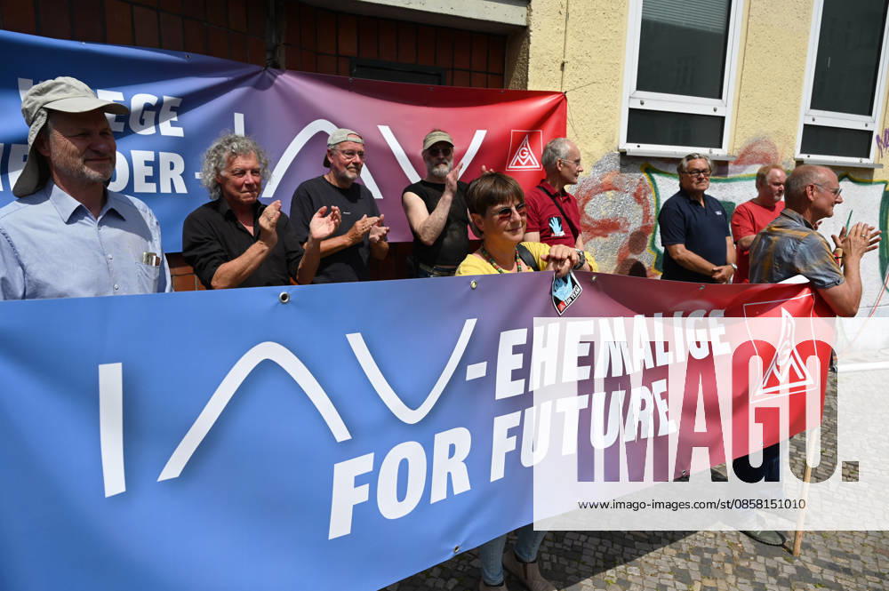 Protest rally by employees of IAV in Berlin BERLIN, GERMANY - JUNE 02: Employees of automotive development services provider IAV take part in a protest rally against job cuts and the closure of parts of the company’s facilities in Berlin, on June 02,2026. Employees at IAV are protesting planned job cuts in Germany expected by mid-2027, including the effective closure of the company’s Berlin site, which would impact around 1,250 employees, according to local media. Vladimir Sindeyev Anadolu Berlin Germany. Editorial use only. Please get in touch for any other usage.