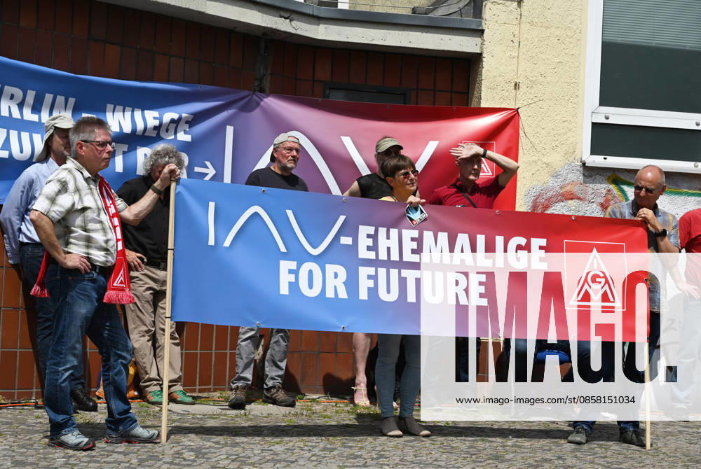 Protest rally by employees of IAV in Berlin BERLIN, GERMANY - JUNE 02: Employees of automotive development services provider IAV take part in a protest rally against job cuts and the closure of parts of the company’s facilities in Berlin, on June 02,2026. Employees at IAV are protesting planned job cuts in Germany expected by mid-2027, including the effective closure of the company’s Berlin site, which would impact around 1,250 employees, according to local media. Vladimir Sindeyev Anadolu Berlin Germany. Editorial use only. Please get in touch for any other usage.