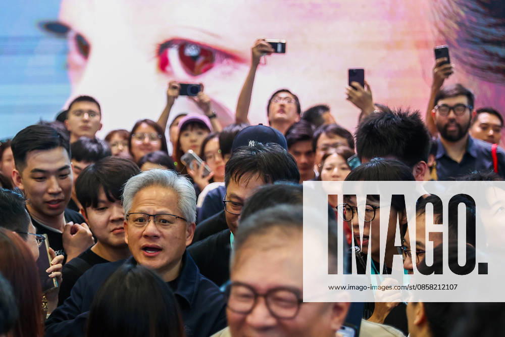 NVIDIA s CEO Jensen Huang visits COMPUTEX TAIPEI 2026 TAIPEI, TAIWAN - JUNE 3: Jensen Huang, the CEO of American multinational tech giant NVIDIA, is surrounded by heaps of supporters and staff during his visit to the COMPUTEX TAIPEI trade show, in Taipei, Taiwan, on June 3, 2026. COMPUTEX TAIPEI is one of the world’s largest and most significant trade shows, featuring latest technologies, drones, data centres, Artificial Intelligence (AI) technologies, supercomputers, semiconductors products and other things from major international firms such as Nvidia, Intel, NXP and Foxconn. Daniel Ceng Anadolu Taipei Taiwan. Editorial use only. Please get in touch for any other usage.