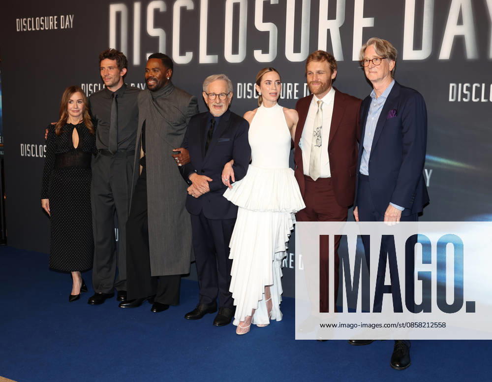 Disclosure Day - Paris Premiere Kristie Macosko Krieger, Josh O Connor, Colman Domingo, Steven Spielberg, Emily Blunt, Wyatt Russell and David Koepp attend the Disclosure Day Paris Premiere at Le Grand Rex on June 02, 2026 in Paris, France.