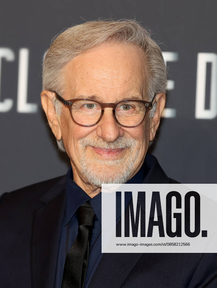 Disclosure Day - Paris Premiere Steven Spielberg attends the Disclosure Day Paris Premiere at Le Grand Rex on June 02, 2026 in Paris, France.
