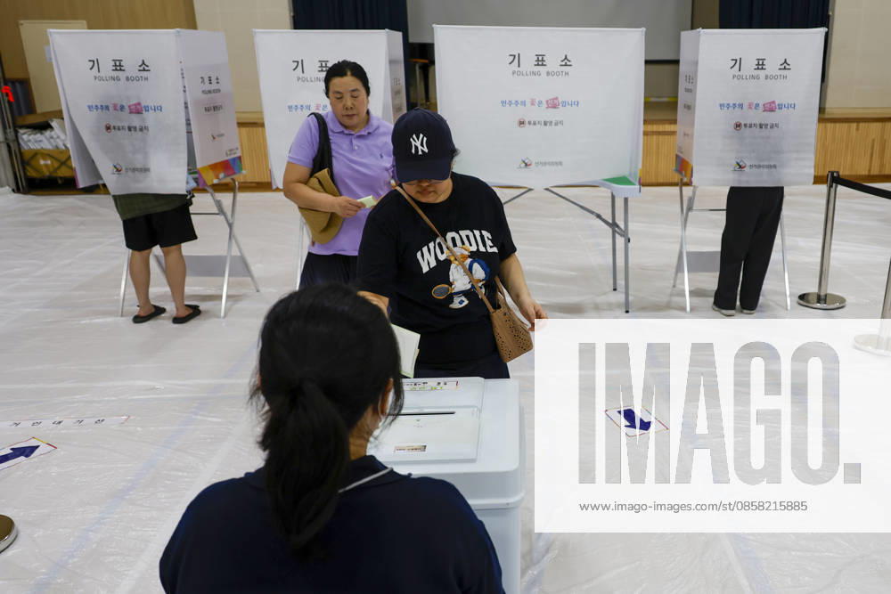 South Korea holds nationwide local elections South Korean voters cast their ballots in the 9th nationwide simultaneous local elections at a polling station in Seoul, South Korea, June 3, 2026. The elections, held every four years, saw more than 44.6 million eligible voters choose mayors, governors, local council members and education superintendents across the country. Seoul South Korea