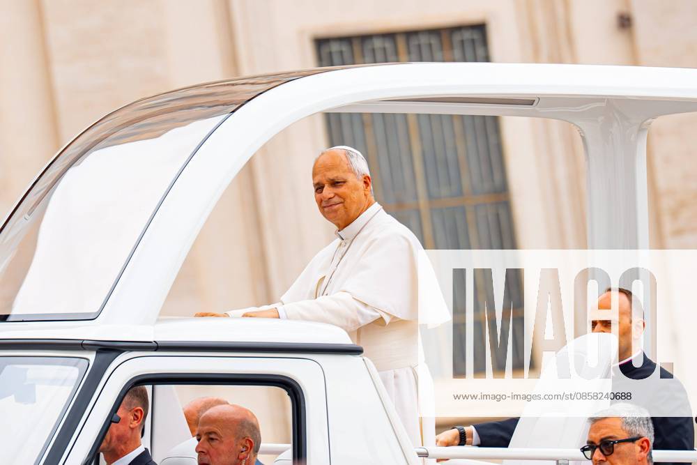 Citta Del Vaticano: An handout image provided by Vatican Media shows Pope Leo XIV during his weekly General Audience in Vatican City, 3 June 2026 Cordon Press