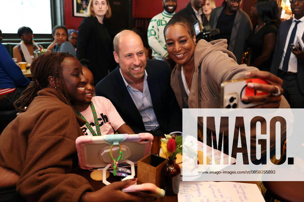 The Prince Of Wales Visits East London LONDON, ENGLAND - JUNE 03: Prince William, Prince of Wales (C) poses for a selfie with local residents during his visit to The Prince of Peckham pub in Peckham on June 03, 2026 in London, England. The Prince of Wales visited grassroots initiatives encouraging positive social change., Credit:Chris Jackson PA ROTA - B68 Avalon United Kingdom, England, London