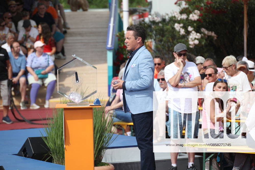 Stefan Mross on the ARD TV show Immer wieder sonntags at Europa Park Rust