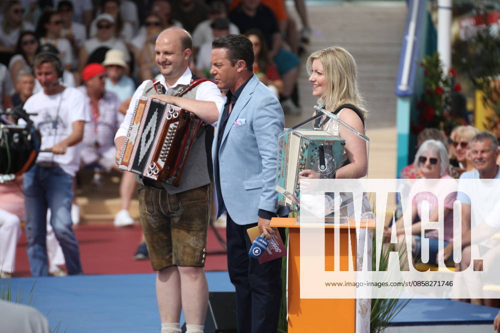 Stefan Mross on the ARD TV show Immer wieder sonntags at Europa Park Rust