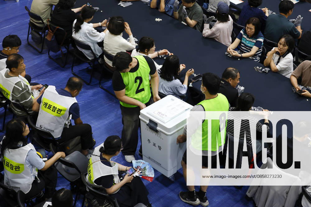 Nationwide local election vote count begins in South Korea Election officials officials move ballot boxes to a counting center in Seoul, South Korea, on June 03, 2026. Seoul South Korea