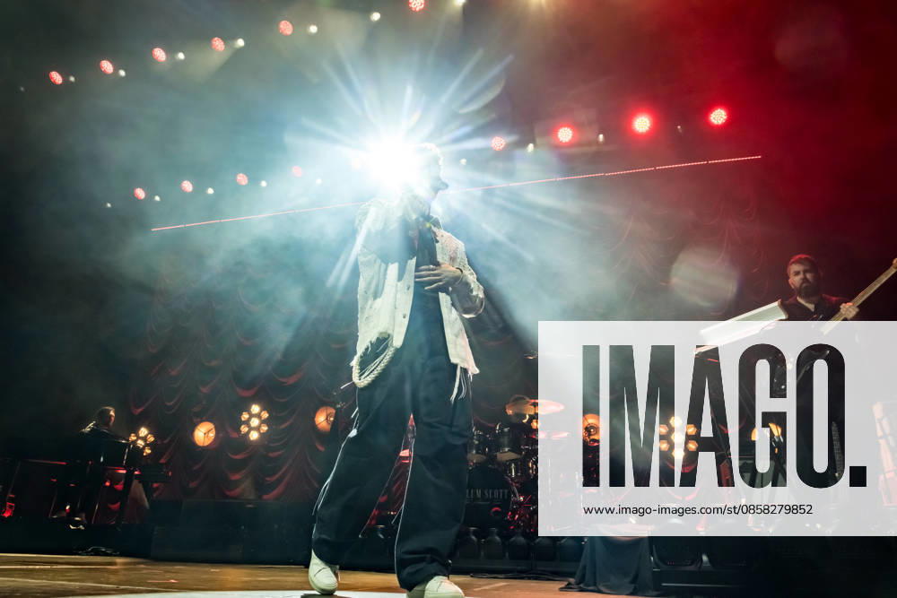 Calum Scott performs at the QUARTERBACK Immobilien ARENA in Leipzig on June 3, 2026 as part of his The Av